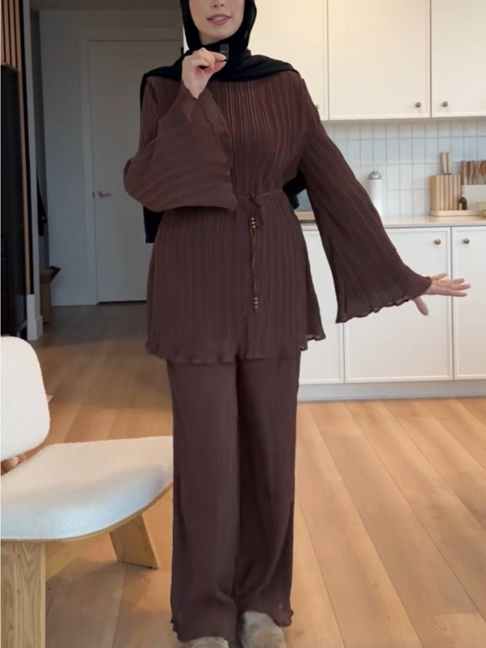 Pleated Wide-Leg Pants Set in Dark Brown